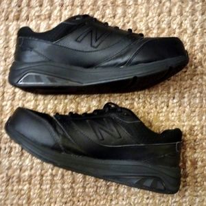 New Balance 928v3 Leather Chunky Sneakers